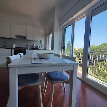 Culla Di Diego Box Auto, Sospesi Nel Cielo! Daire Roma