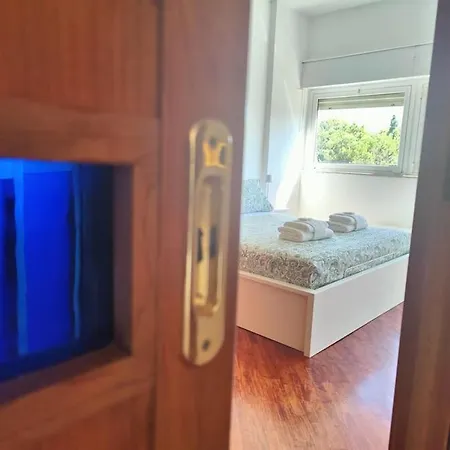 Culla Di Diego Box Auto, Sospesi Nel Cielo! Roma