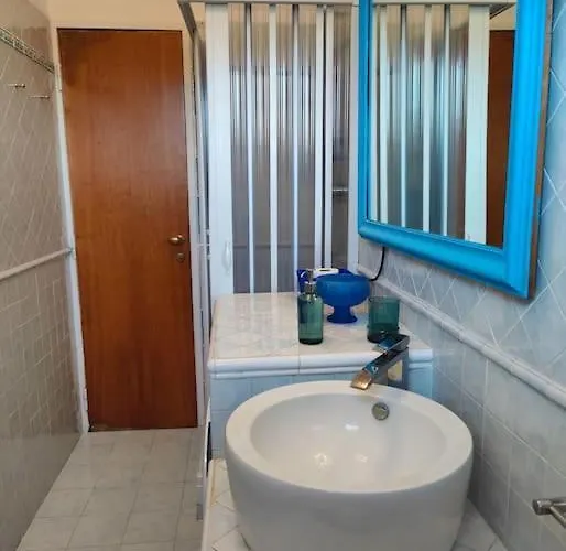 Apartment Culla Di Diego Box Auto, Sospesi Nel Cielo! Rome