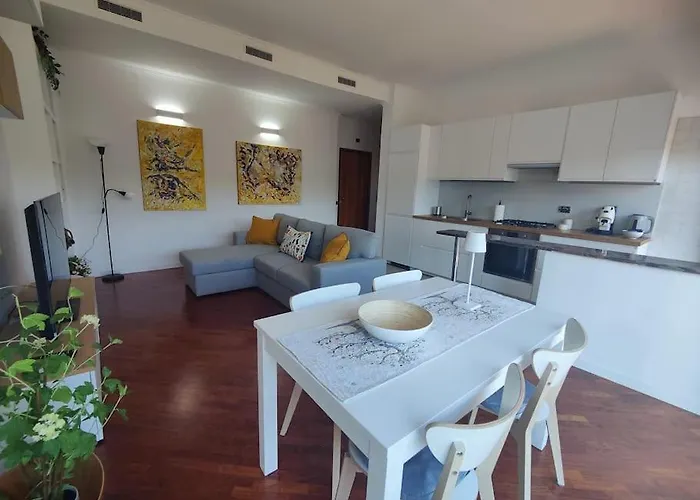 Apartment Culla Di Diego Box Auto, Sospesi Nel Cielo! Rome